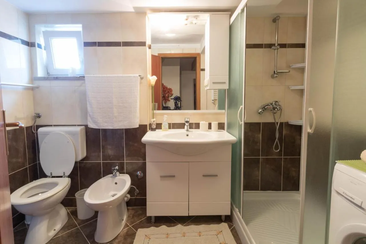 Apartments For Families With Children Blaskovici, Central Istria - Sredisnja Istra - 12398 Kršan 0*,