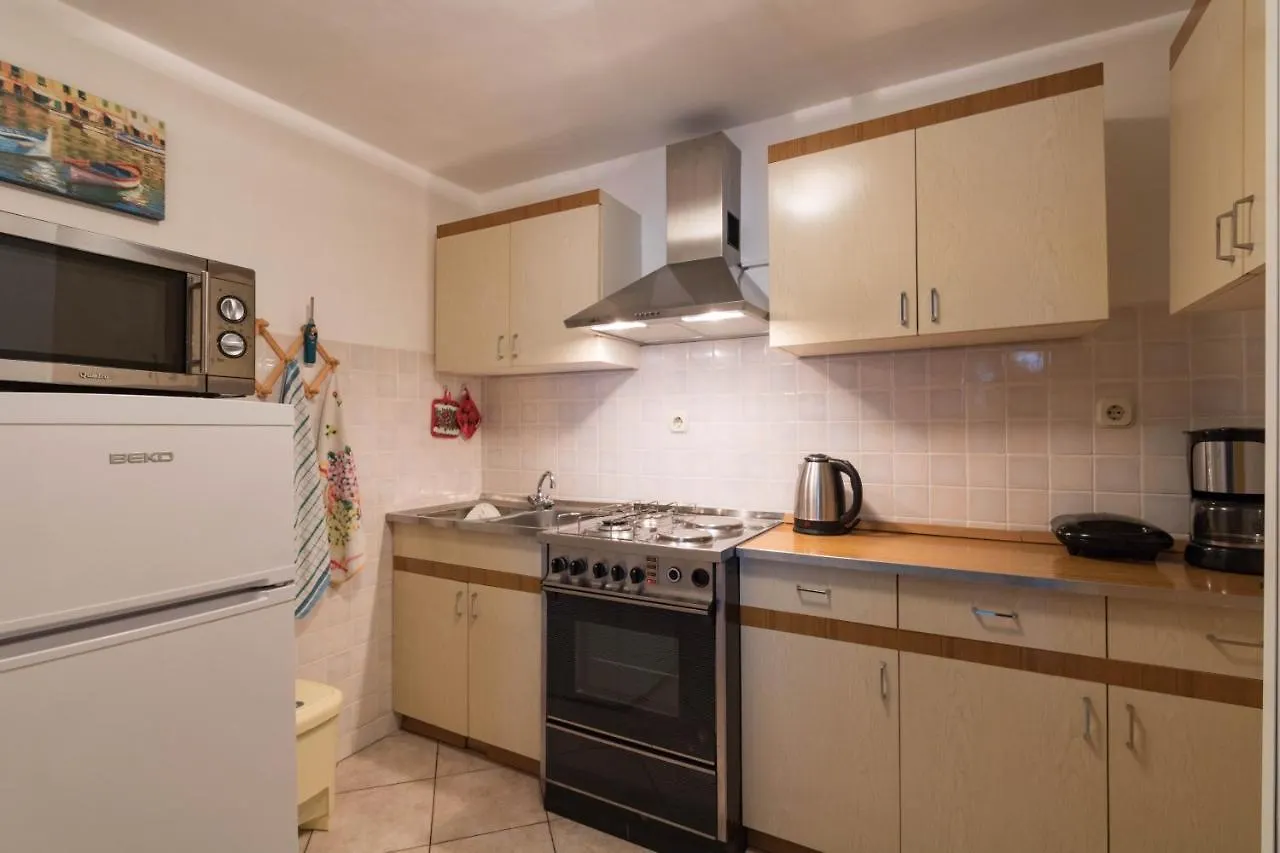 Apartments For Families With Children Blaskovici, Central Istria - Sredisnja Istra - 12398 Kršan